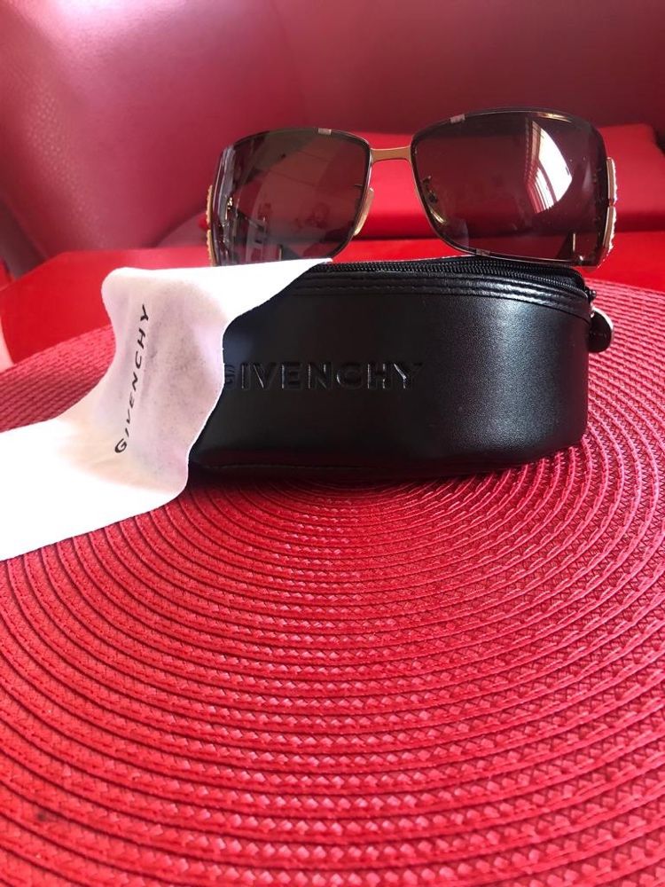 Ochelari soare Givenchy