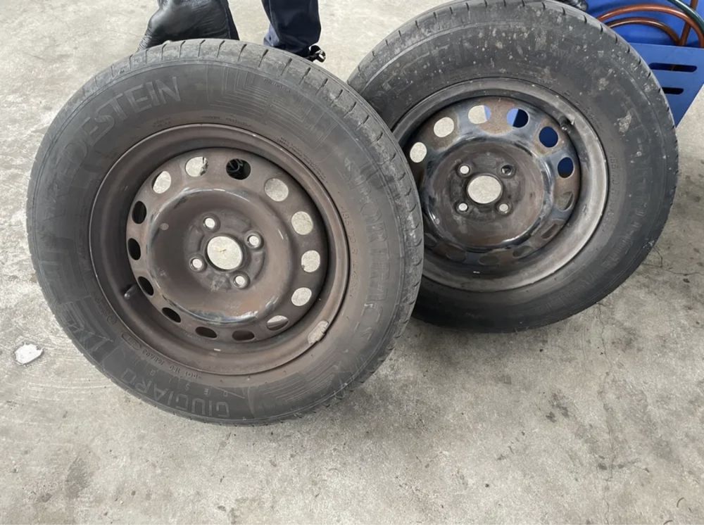 Джанти с гуми Honda 14” 4x100 централен 56.1