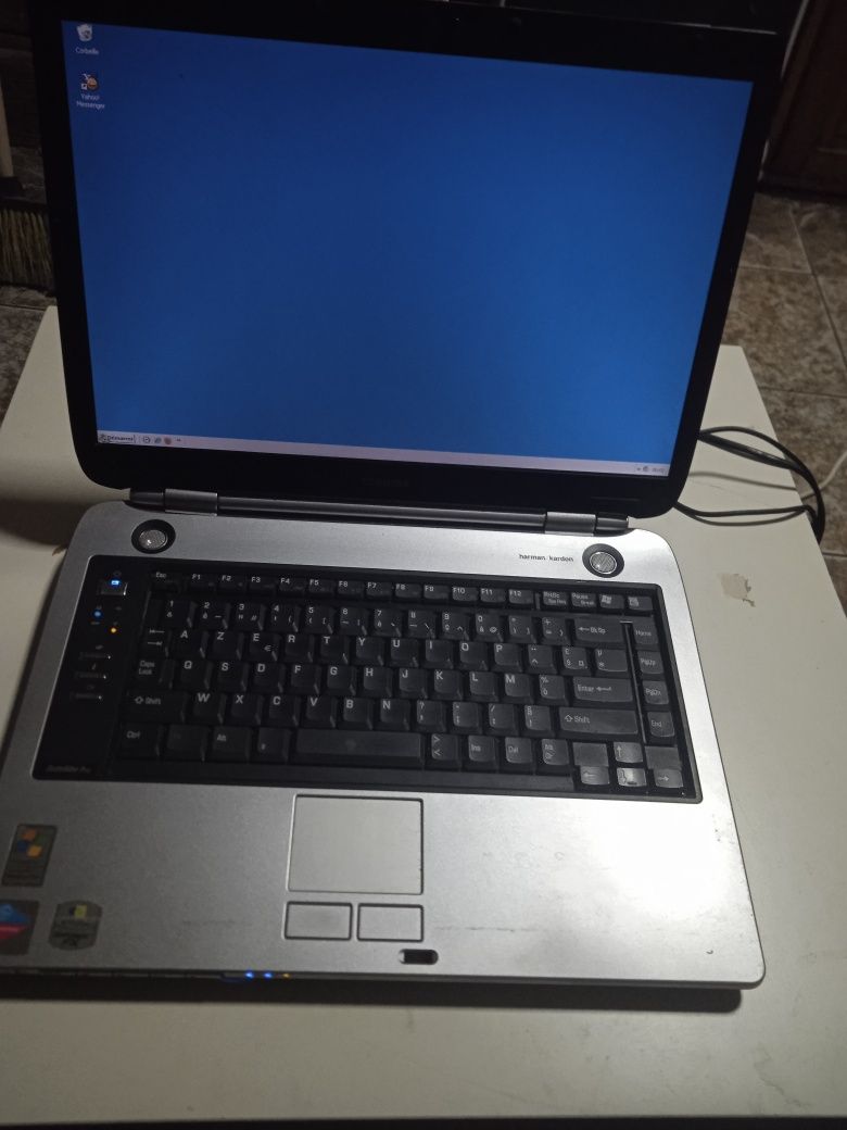 Vând laptop Toshiba fără defecte