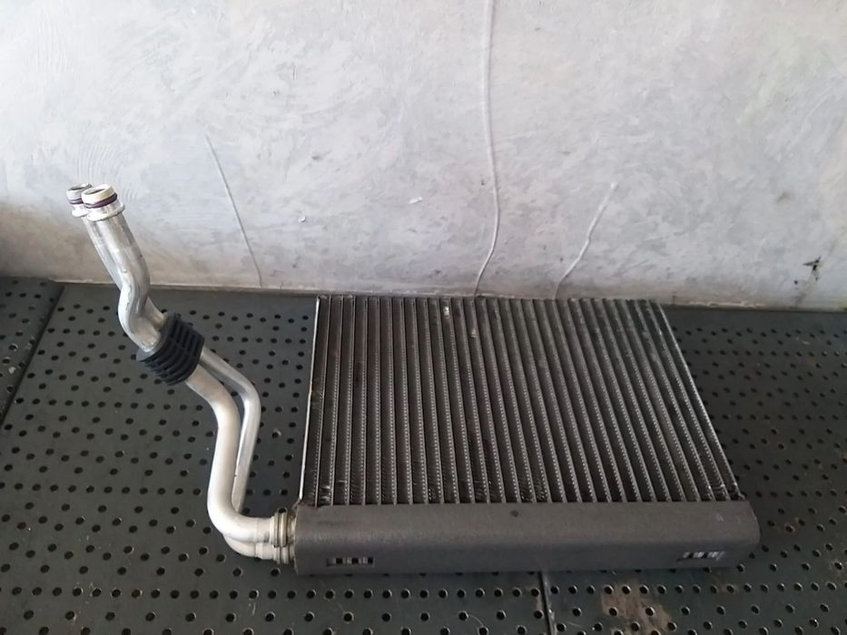 Radiator calorifer clima bord bmw seria 1 e87 668618n