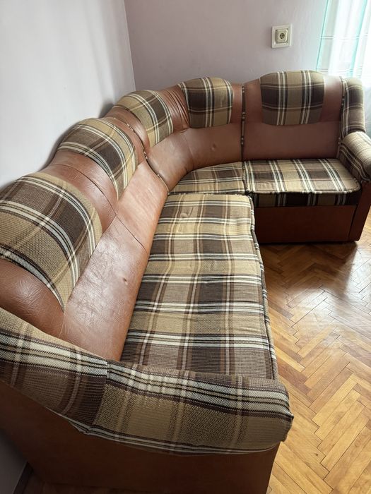 De vanzare Coltar extensibil second hand pentru doua persoane…………………-: