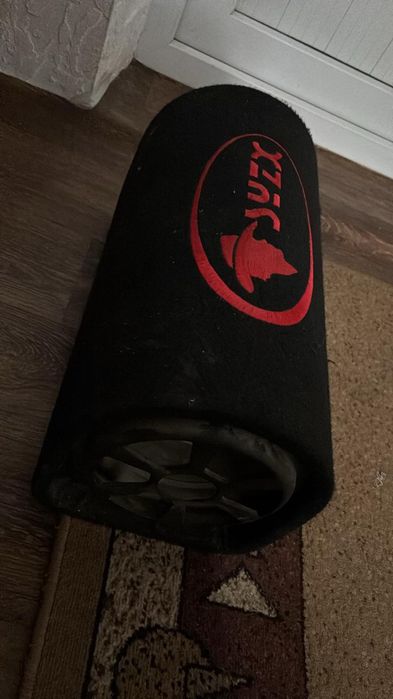 Мощный сабвуфер — таза бас, отличное состояние