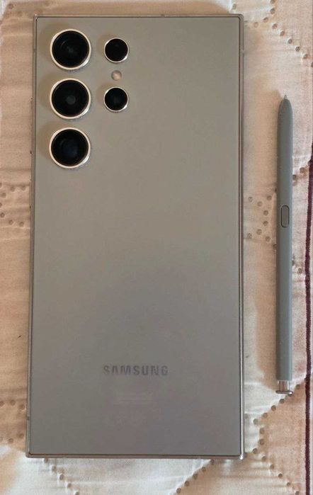Samsung S24 Ultra 512/12GB + 3 кейса (Pitaka, Benks) + 2 зарядни