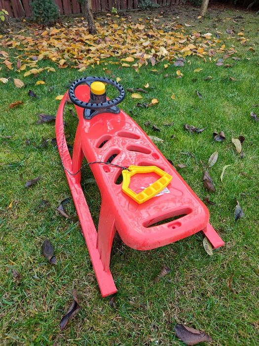 Sanie pentru copii, cu volan