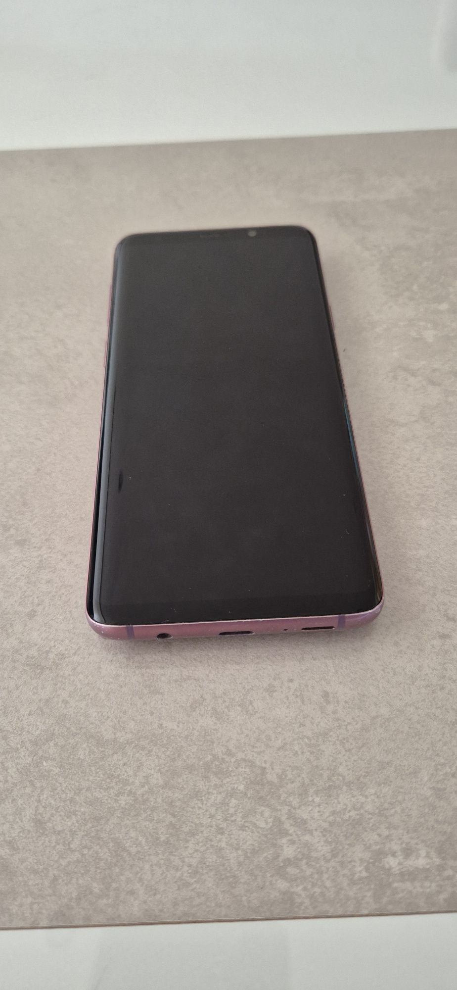 Samsung S9 plus - неразличим от нов