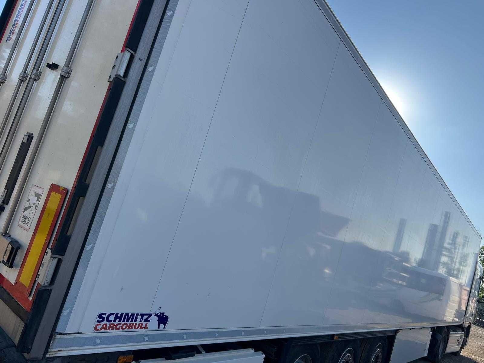 SE VINDE semiremorca Schmitz (FRIGO)