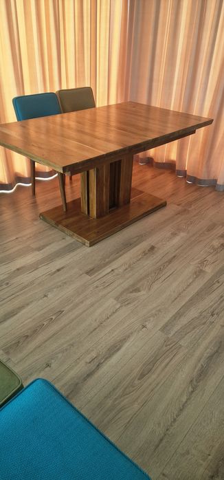 Vand masa extensibila 12 pers lemn masiv + 6 scaune