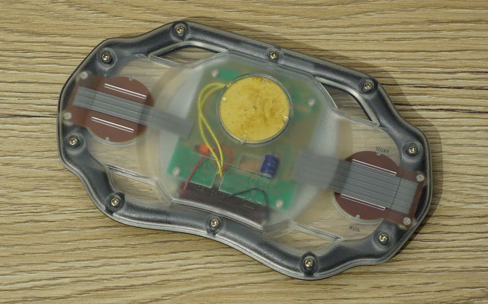 Consola portabila solara similara Nintendo Game & Watch