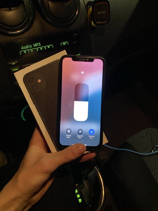 Продам Айфон 11 128gb 84%