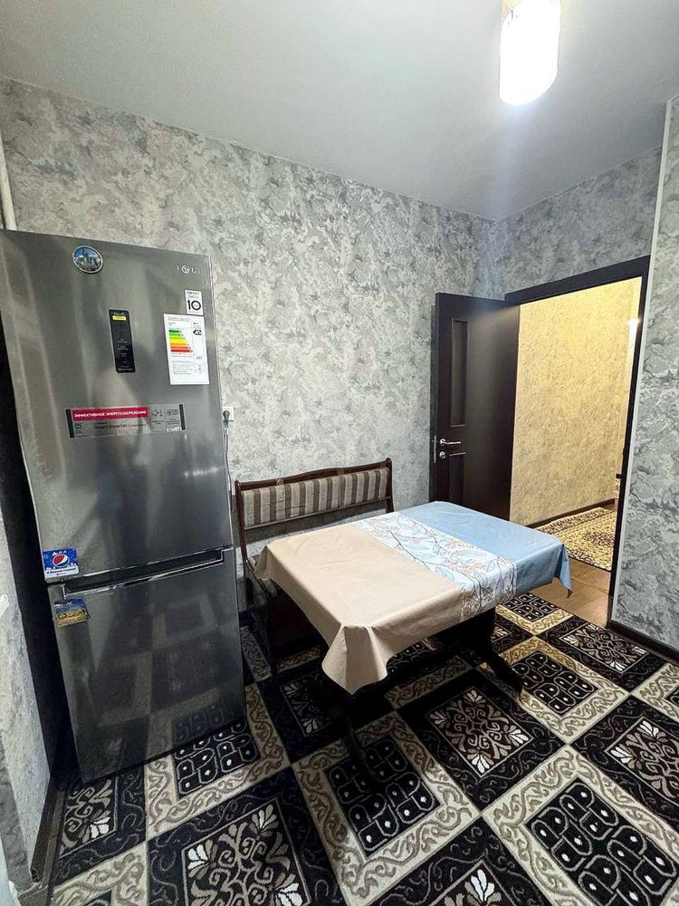 Fargona shaxar oybek radomdi yonida kunli kvartira bor bezzaks quyamiz