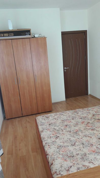 Дава се под наем Тристаен апартамент в Бургас, Славейков - 84 кв.м за 250 € - Снимка #1
