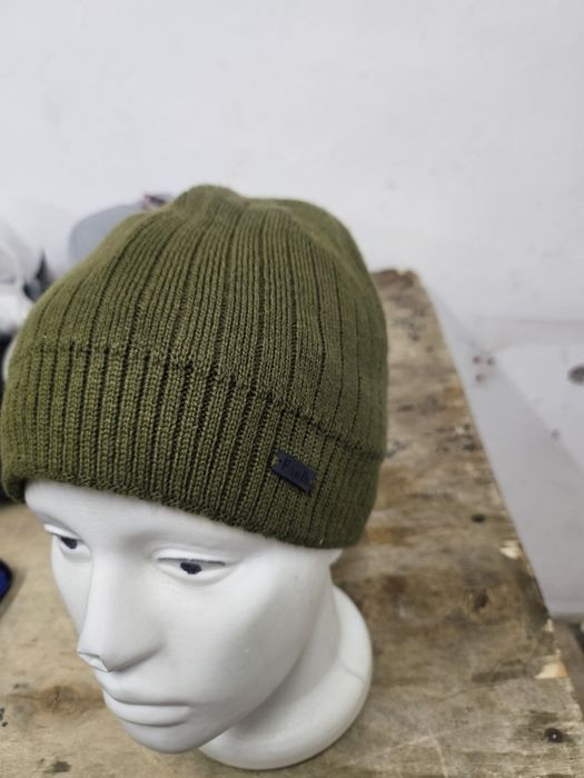 Продам  мужкие шапки