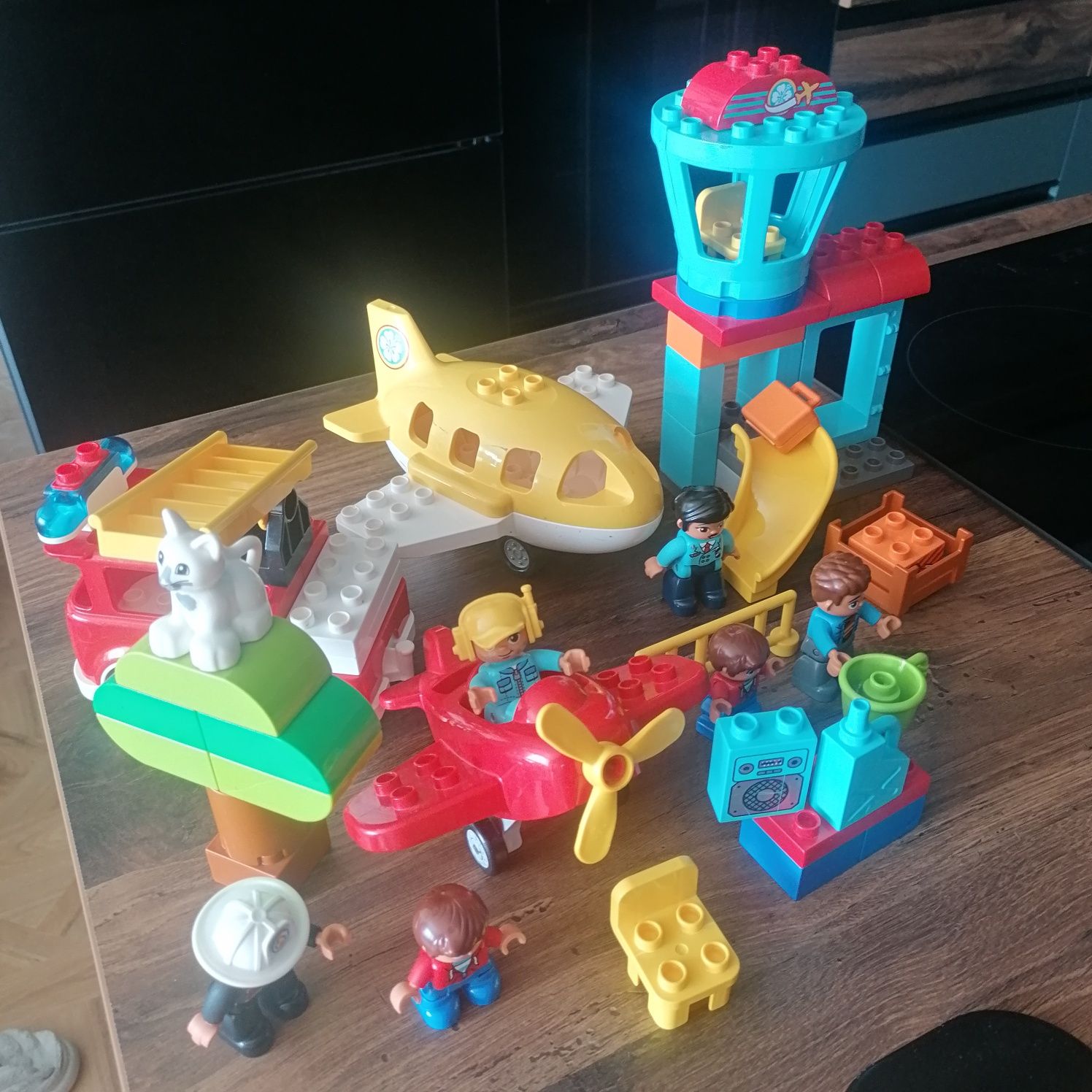 Lego Duplo летище, пожарна и самолет