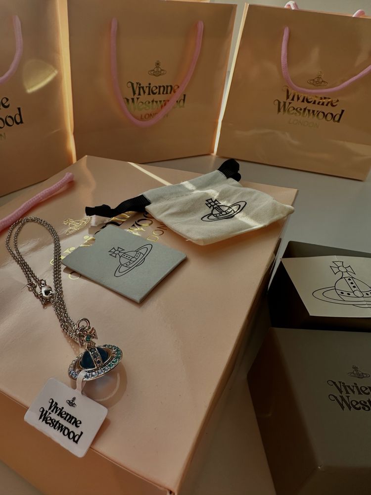 Продам сферу Vivienne Westwood , Серебро 925 пробы!!