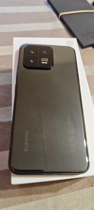 Xiaomi 13 с много екстри