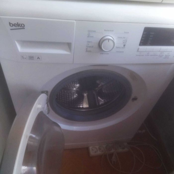 Очень срочно продается стиральная машинка