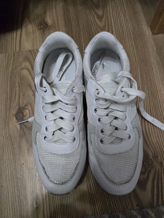 Продавам маратонки Liu Jo носени няколко пъти номер 37 цена 90 лв