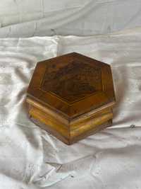 Cutie lemn de nuc vintage