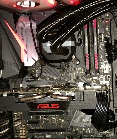 Vand Kit ASUS Strix Z270e Gaming + Intel i7 7700K + Corsair H80 v2