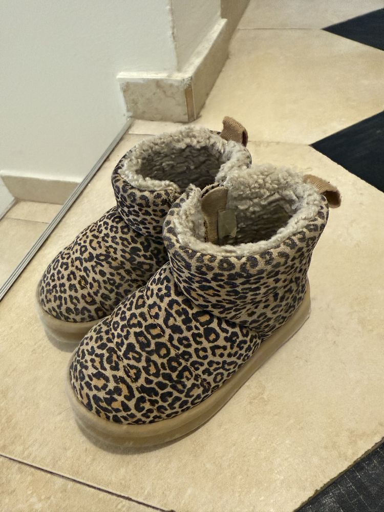 Разпродажба на  обувки Puma Fenty  Mini Melissa Zara  Adidas samba