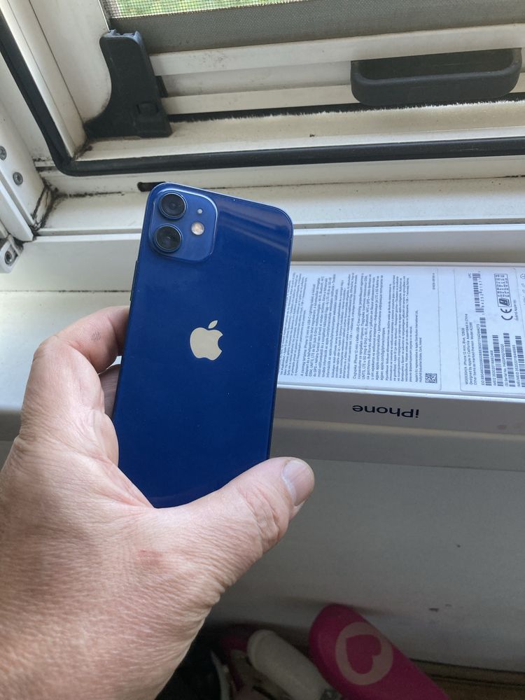 Iphone 12 Mini.