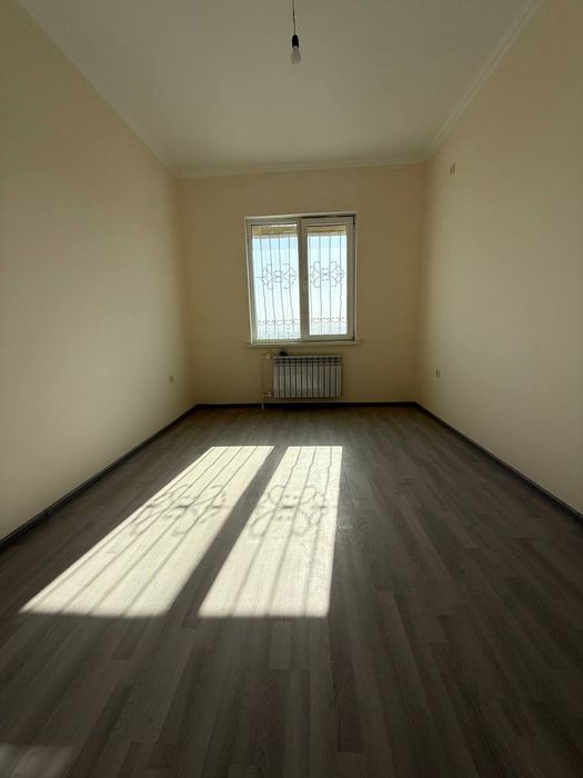 3 хона 72 квадратли уй сотилади