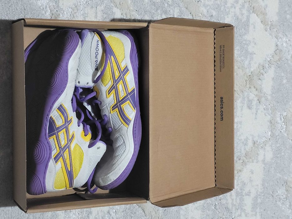 Продам борцовки новые