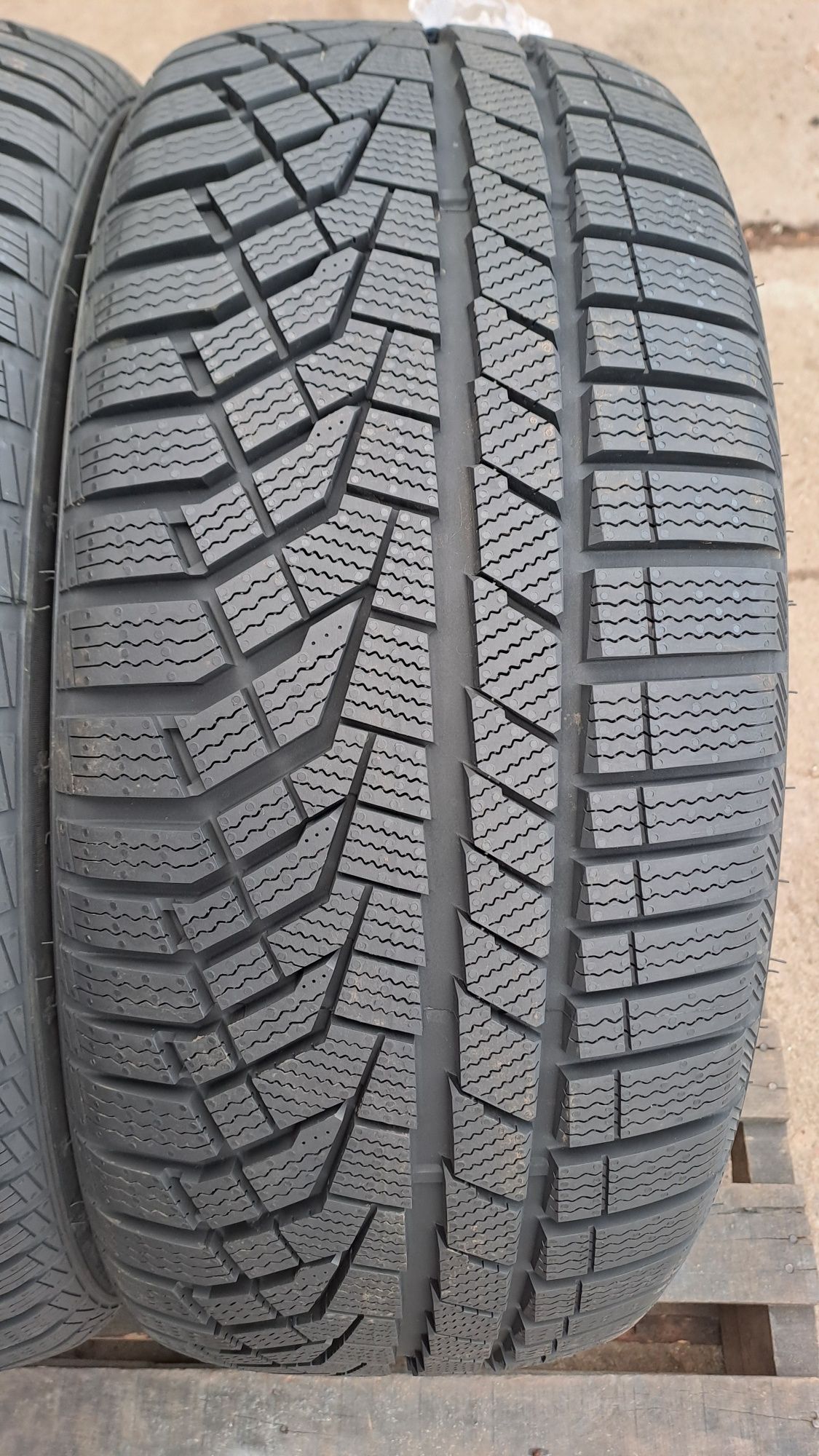 2бр. Нови 245/40/20 Ice BLAZER Alpine evo 1