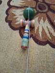 vând kendama mica