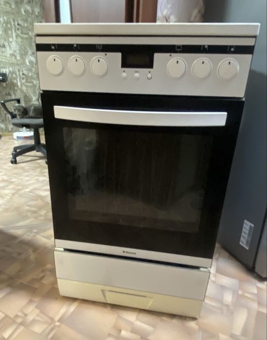 Продам электрическую плиту «Hansa»