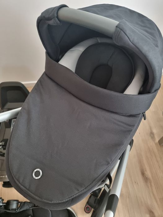 Caruciorul Maxi Cosi (2 in 1) + Landou Jade + baza auto FamilyFix3