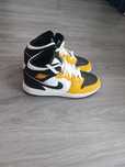 Високи маратонки Air Jordan 1MiD