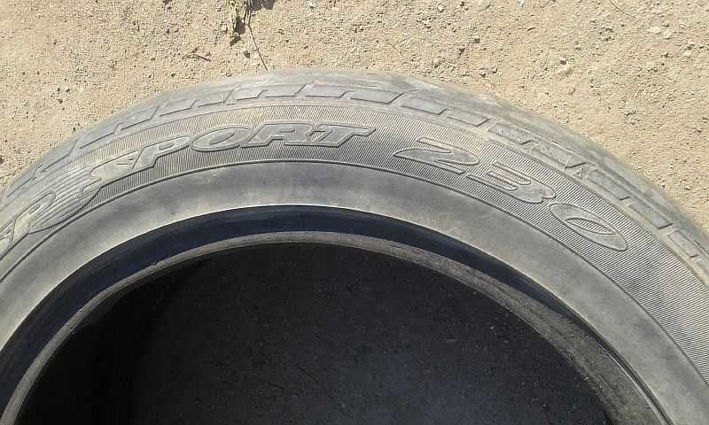 ОДНА шина 215/55 R17 - "Dunlop SP Sport 230" (Япония), летняя.