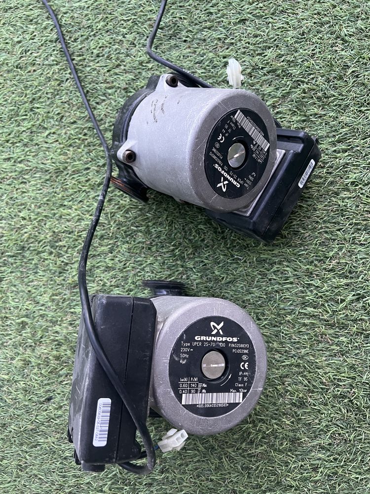 2 Pompe Grundfos uper 25-70