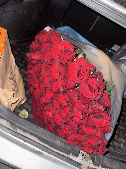 Цветы роза метровые 101 штук