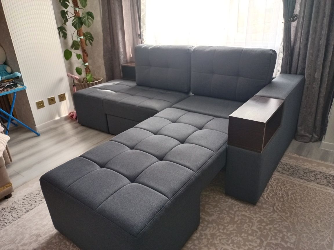 Срочно продам диван раздвижной