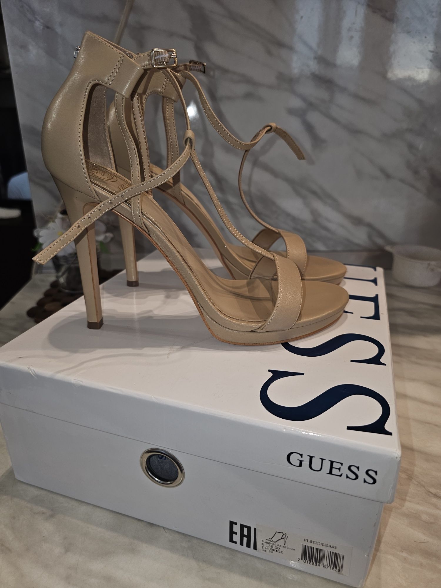 Дамски сандали  Guess