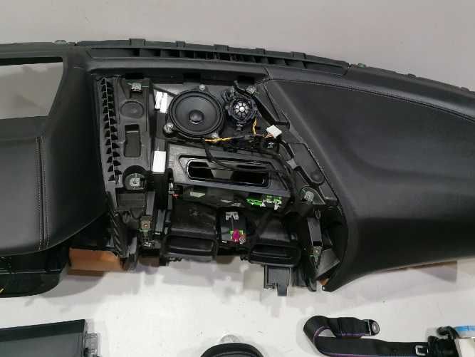 BMW seria 8 - kit airbag - plansa de bord - set centuri de siguranta