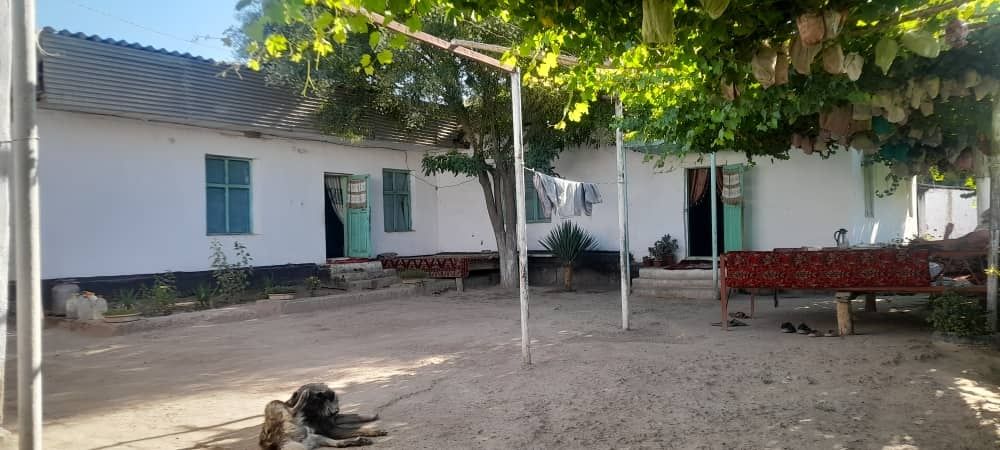 Уй сотилади Ташкент вилояти, Бука  туманида,Дустлик ф/у,Чавлисой МФИ д
