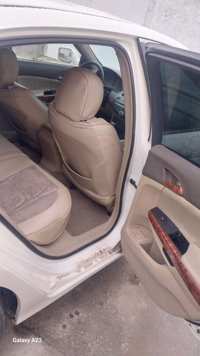 Honda accord sotiladi  2008 yil 2.4 atmasferni mator