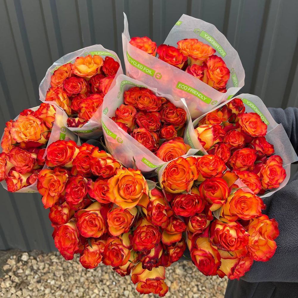 Купить цветы,доставка роз,пионов,тюльпанов,букет на праздник