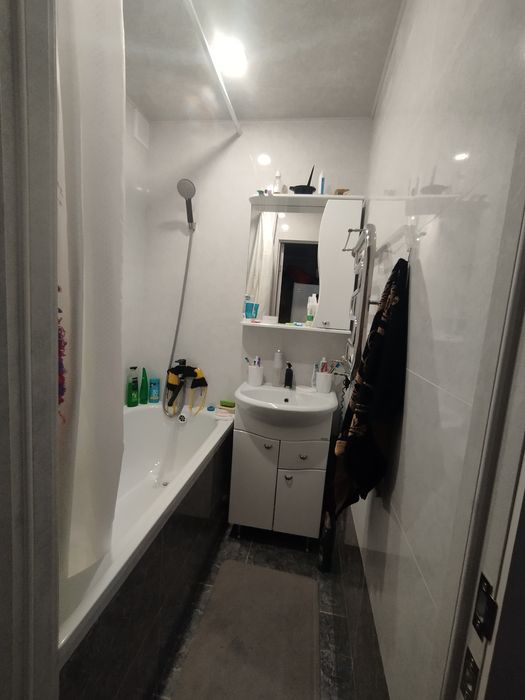 Срочно продам 2 комнатную квартиру