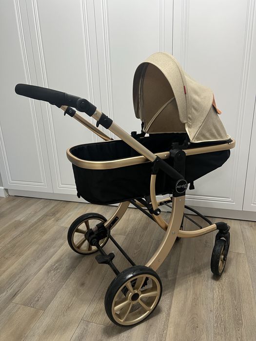 Коляска в хорошем состояний