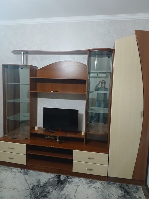 Prodayotsa mebel universal stenka
