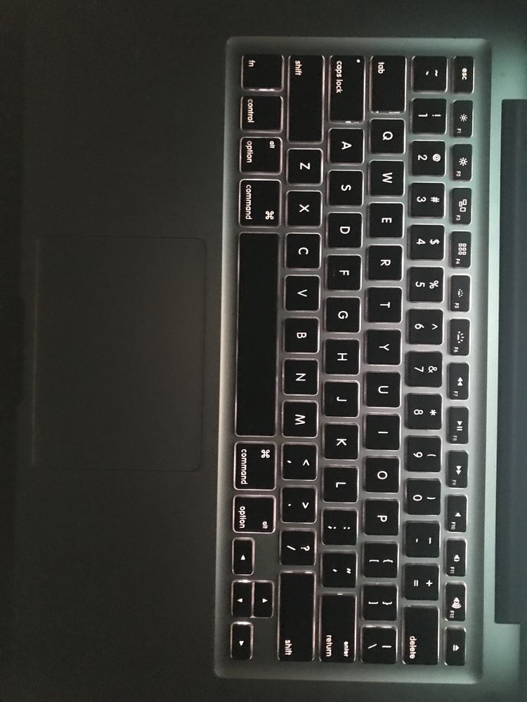 macbook pro 13 sotiladi