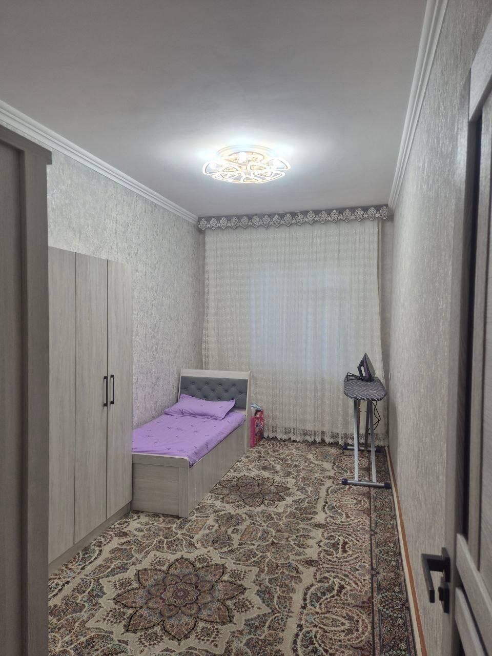 Продаётся квартира чил 12кв 3/3/4/орентир фарход бозор плошад 65квм²