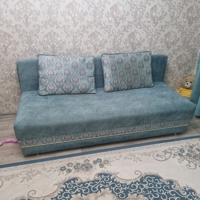 Продам  б/у диван