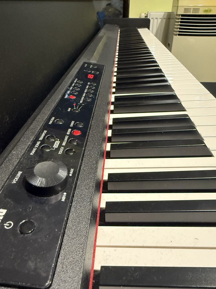 Pian electric korg Lp-380+Scaun