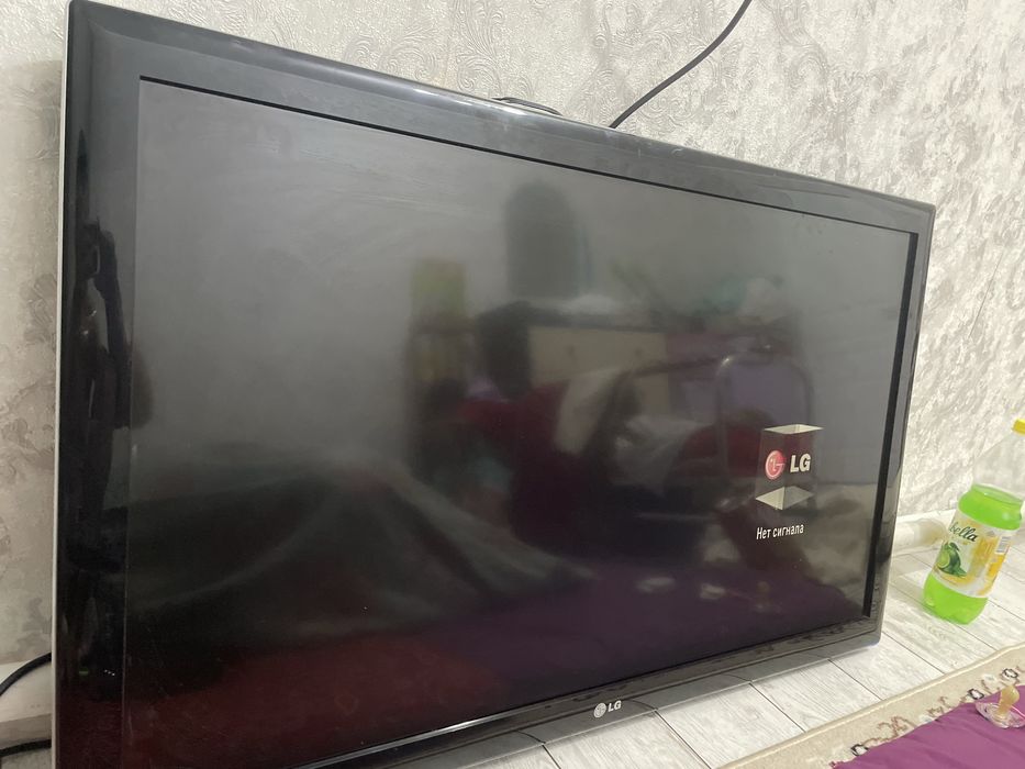 Телевизор с подставками