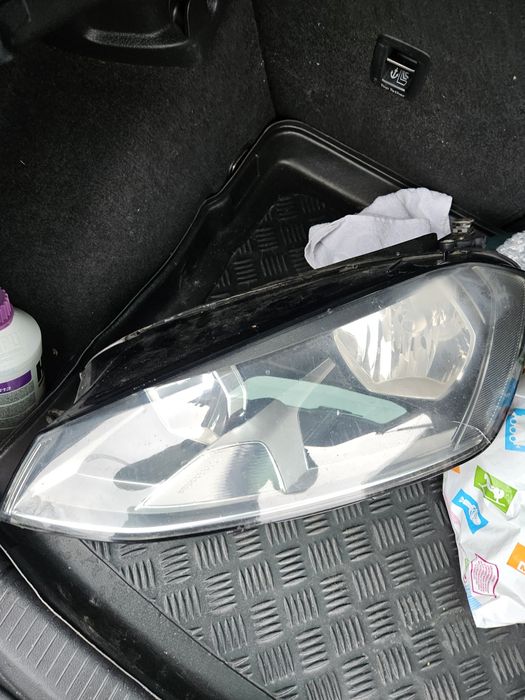 Far stanga europa golf 7 halogen